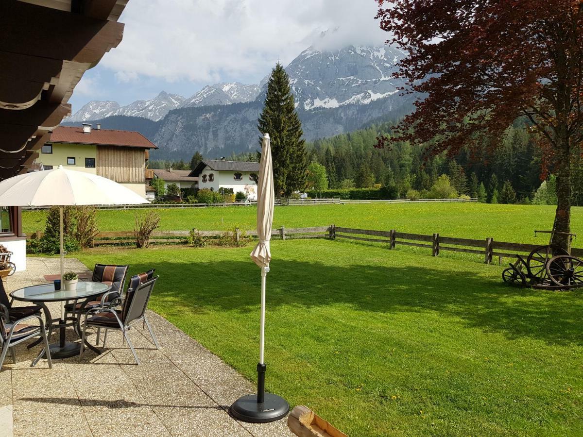 Apartmenthaus Lärchenhof Ehrwald Exterior foto
