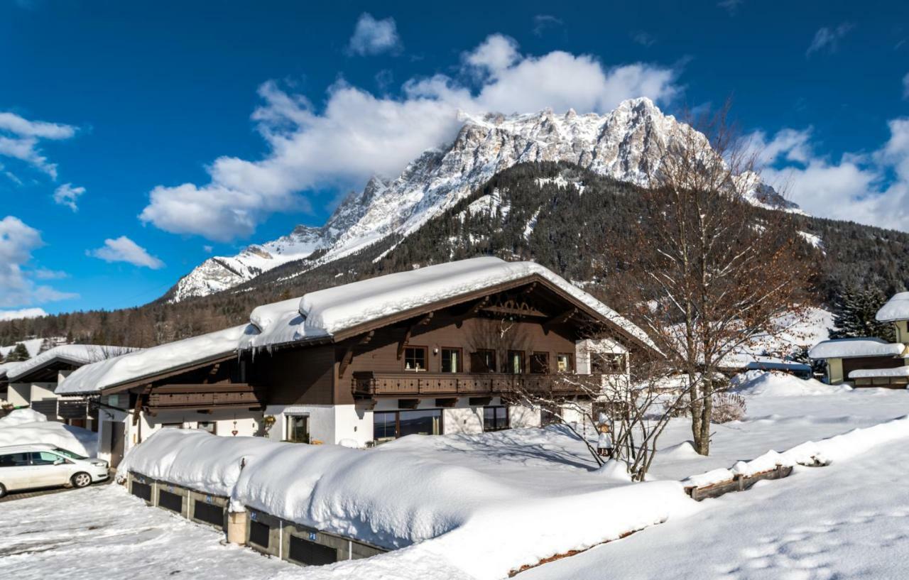 Apartmenthaus Lärchenhof Ehrwald Exterior foto